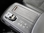 Nissan Ariya Evolve 91 kWh Dealer onderhouden / Accu SoH 99 % / Panorama schuifdak / HUD / Navigatie / Apple Carplay Android / Elektrische stoelen & klep / BOSE / Stoelventilatie / Stoel-, stuur- en achterbankverwarming / 20" LM wielen /