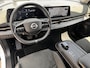 Nissan Ariya Evolve 91 kWh Dealer onderhouden / Accu SoH 99 % / Panorama schuifdak / HUD / Navigatie / Apple Carplay Android / Elektrische stoelen & klep / BOSE / Stoelventilatie / Stoel-, stuur- en achterbankverwarming / 20" LM wielen /