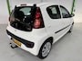 Peugeot 107 1.0 ACTIVE / Trekhaak / Airco / 5-deurs / Nette auto / Documentatie aanwezig.