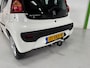 Peugeot 107 1.0 ACTIVE / Trekhaak / Airco / 5-deurs / Nette auto / Documentatie aanwezig.