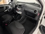 Peugeot 107 1.0 ACTIVE / Trekhaak / Airco / 5-deurs / Nette auto / Documentatie aanwezig.