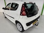 Peugeot 107 1.0 ACTIVE / Trekhaak / Airco / 5-deurs / Nette auto / Documentatie aanwezig.
