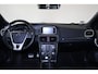 Volvo V40 T3 PolarPlus Sport - Panoramadak - Verwarmde voorstoelen - Parkeersensoren v/a - Parkeercamera achter - Park Pilot - Harman Kardon Audio - DAB - Alarm - Keyless entry - Volvo On Call - Cruise control - Extra getint glas - 17' LMV - Afneembare trekhaak
