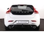 Volvo V40 T3 PolarPlus Sport - Panoramadak - Verwarmde voorstoelen - Parkeersensoren v/a - Parkeercamera achter - Park Pilot - Harman Kardon Audio - DAB - Alarm - Keyless entry - Volvo On Call - Cruise control - Extra getint glas - 17' LMV - Afneembare trekhaak
