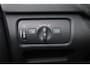 Volvo V40 T3 PolarPlus Sport - Panoramadak - Verwarmde voorstoelen - Parkeersensoren v/a - Parkeercamera achter - Park Pilot - Harman Kardon Audio - DAB - Alarm - Keyless entry - Volvo On Call - Cruise control - Extra getint glas - 17' LMV - Afneembare trekhaak