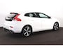 Volvo V40 T3 PolarPlus Sport - Panoramadak - Verwarmde voorstoelen - Parkeersensoren v/a - Parkeercamera achter - Park Pilot - Harman Kardon Audio - DAB - Alarm - Keyless entry - Volvo On Call - Cruise control - Extra getint glas - 17' LMV - Afneembare trekhaak