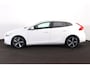 Volvo V40 T3 PolarPlus Sport - Panoramadak - Verwarmde voorstoelen - Parkeersensoren v/a - Parkeercamera achter - Park Pilot - Harman Kardon Audio - DAB - Alarm - Keyless entry - Volvo On Call - Cruise control - Extra getint glas - 17' LMV - Afneembare trekhaak