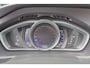 Volvo V40 T3 PolarPlus Sport - Panoramadak - Verwarmde voorstoelen - Parkeersensoren v/a - Parkeercamera achter - Park Pilot - Harman Kardon Audio - DAB - Alarm - Keyless entry - Volvo On Call - Cruise control - Extra getint glas - 17' LMV - Afneembare trekhaak
