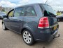 Opel Zafira 2.2 Executive 7 pers. met trekhaak en navigatie en cruise controle en airco