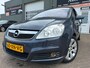 Opel Zafira 2.2 Executive 7 pers. met trekhaak en navigatie en cruise controle en airco
