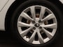 Renault Clio E-Tech Hybrid 140 Intens | Automaat | Climate Control | Apple Carplay/Android Auto | Cruise Control | lederen/stof bekleding | LED koplampen | lichtmetalen velgen 16" |