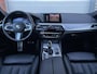 BMW 5-Serie Touring 530i M Sport! Camera! Navi! Sfeerver.!