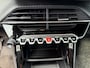 Peugeot 2008 1.2 Turbo 100 PK Active | Lage KM Stand: 24900 | Trekhaak 1250 KG | Navigatie | DAB Radio | Climate Control | Cruise control | Airco | LED Verlichting | Elektrisch Pakket | Parkeersensoren | Apple Carplay | Hoge Zitpositie |