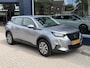 Peugeot 2008 1.2 Turbo 100 PK Active | Lage KM Stand: 24900 | Trekhaak 1250 KG | Navigatie | DAB Radio | Climate Control | Cruise control | Airco | LED Verlichting | Elektrisch Pakket | Parkeersensoren | Apple Carplay | Hoge Zitpositie |