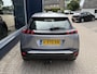 Peugeot 2008 1.2 Turbo 100 PK Active | Lage KM Stand: 24900 | Trekhaak 1250 KG | Navigatie | DAB Radio | Climate Control | Cruise control | Airco | LED Verlichting | Elektrisch Pakket | Parkeersensoren | Apple Carplay | Hoge Zitpositie |
