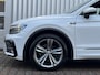 Volkswagen Tiguan 1.5 TSI Highline Business R | Panorama Dak | Stoelverwarming