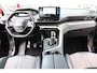Peugeot 5008 1.2 PureTech Allure Pack O.a: Keyless, PDC, Camera, Navi, Clima, Carplay, Cruise, Etc. All-in prijs!