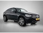 Mercedes-Benz GLC Coupe 300e AMG Nightpakket | Schuif-Kanteldak | Trekhaak | Zadelbruin Interieur | Sfeerverlichting | Stoelverwarming | CarPlay | LED | Inclusief 24 maanden Mercedes-Benz Certified garantie voor Europa.