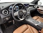 Mercedes-Benz GLC Coupe 300e AMG Nightpakket | Schuif-Kanteldak | Trekhaak | Zadelbruin Interieur | Sfeerverlichting | Stoelverwarming | CarPlay | LED | Inclusief 24 maanden Mercedes-Benz Certified garantie voor Europa.