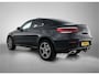 Mercedes-Benz GLC Coupe 300e AMG Nightpakket | Schuif-Kanteldak | Trekhaak | Zadelbruin Interieur | Sfeerverlichting | Stoelverwarming | CarPlay | LED | Inclusief 24 maanden Mercedes-Benz Certified garantie voor Europa.