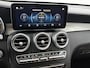Mercedes-Benz GLC Coupe 300e AMG Nightpakket | Schuif-Kanteldak | Trekhaak | Zadelbruin Interieur | Sfeerverlichting | Stoelverwarming | CarPlay | LED | Inclusief 24 maanden Mercedes-Benz Certified garantie voor Europa.