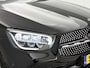 Mercedes-Benz GLC Coupe 300e AMG Nightpakket | Schuif-Kanteldak | Trekhaak | Zadelbruin Interieur | Sfeerverlichting | Stoelverwarming | CarPlay | LED | Inclusief 24 maanden Mercedes-Benz Certified garantie voor Europa.