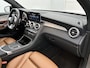 Mercedes-Benz GLC Coupe 300e AMG Nightpakket | Schuif-Kanteldak | Trekhaak | Zadelbruin Interieur | Sfeerverlichting | Stoelverwarming | CarPlay | LED | Inclusief 24 maanden Mercedes-Benz Certified garantie voor Europa.