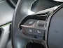 Peugeot e-2008 EV GT 50 kWh | Lage km.stand | Achteruitrijcamera | Stoelverwarming | Full led verlichting | Digitale cockpit | 18 inch lichtmetalen velgen | Extra getint glas