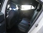Peugeot e-2008 EV GT 50 kWh | Lage km.stand | Achteruitrijcamera | Stoelverwarming | Full led verlichting | Digitale cockpit | 18 inch lichtmetalen velgen | Extra getint glas