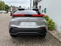 Toyota C-HR / C-HR+ 2.0 High Power PHEV 223pk CVT Dynamic/ Silver met zwart dak/ Apple Carplay/ Keyless entry/ Stuur + stoel verwarming/ Elektrische achterklep/ Camera