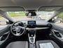 Toyota Yaris 1.5 Hybrid Dynamic CARPLAY / 4-SEIZ. BANDEN / RESERVE WIEL / STOELVERW. / CRUISE / ACHTERUITRIJCAMERA / LMV