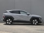 Hyundai Kona 1.6 GDI HEV Comfort Smart / Dealer onderhouden / Fabrieksgarantie tot 06-2029 / Trekgewicht 1300 kg / Stuur- & Stoelverwarming / Achteruitrijcamera / Elektrische achterklep / Adaptief cruise control / Keyless Entry/Start / Apple Carplay Android Auto / Climate control /