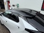 Toyota C-HR / C-HR+ 2.0 High Power PHEV 223pk CVT Dynamic/ Parelmoer wit met zwart dak/ Apple Carplay/ Keyless entry/ Stuur + stoel verwarming/ Camera/ Adaptieve cruise