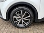 Toyota C-HR / C-HR+ 2.0 High Power PHEV 223pk CVT Dynamic/ Parelmoer wit met zwart dak/ Apple Carplay/ Keyless entry/ Stuur + stoel verwarming/ Camera/ Adaptieve cruise