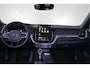 Volvo XC60 T6 Recharge AWD Plus Black Edition - IntelliSafe Assist & Surround - Harman/Kardon audio - Parkeercamera achter - Verwarmde voorstoelen, stuur & achterbank - Parkeersensoren voor & achter - Elektr. bedienb. voorstoelen met geheugen - Draadloze tel. lader - Extra getint glas - Inklapbare trekhaak - 21' LMV