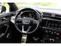 Audi Q3 Sportback 35 TFSI 3x S-line| Panoramadak | Sonos | Standkachel | Adaptive cruise | Lane assist | Apple carplay | Dode hoek
