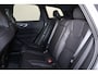 Volvo XC60 T8 Recharge AWD Ultra Black Edition Exec - Luchtvering - Panorama/schuifdak - IntelliSafe Assist & Surround - 360º Camera - Bowers & Wilkins audio - Adaptieve LED koplampen - Verwarmde voorstoelen, stuur & achterbank - Parkeersensoren voor & achter - Elektr. bedienb. voorstoelen met geheugen - Head up display - Draadloze tel. lader - Extra getint glas - 21' LMV