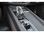 Volvo XC60 T8 Recharge AWD Ultra Black Edition Exec - Luchtvering - Panorama/schuifdak - IntelliSafe Assist & Surround - 360º Camera - Bowers & Wilkins audio - Adaptieve LED koplampen - Verwarmde voorstoelen, stuur & achterbank - Parkeersensoren voor & achter - Elektr. bedienb. voorstoelen met geheugen - Head up display - Draadloze tel. lader - Extra getint glas - 21' LMV