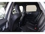 Volvo XC60 T8 Recharge AWD Ultra Black Edition Exec - Luchtvering - Panorama/schuifdak - IntelliSafe Assist & Surround - 360º Camera - Bowers & Wilkins audio - Adaptieve LED koplampen - Verwarmde voorstoelen, stuur & achterbank - Parkeersensoren voor & achter - Elektr. bedienb. voorstoelen met geheugen - Head up display - Draadloze tel. lader - Extra getint glas - 21' LMV