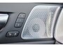 Volvo XC60 T8 Recharge AWD Ultra Black Edition Exec - Luchtvering - Panorama/schuifdak - IntelliSafe Assist & Surround - 360º Camera - Bowers & Wilkins audio - Adaptieve LED koplampen - Verwarmde voorstoelen, stuur & achterbank - Parkeersensoren voor & achter - Elektr. bedienb. voorstoelen met geheugen - Head up display - Draadloze tel. lader - Extra getint glas - 21' LMV