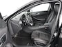 Mercedes-Benz A-klasse 180 AMG Line | Stoelverwarming | Leder/Alcantara | Camera | Trekhaak | Navigatie | Cruise control | Airco | Park Assist | Bluetooth | Sportstoelen | Full LED