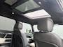 Land Rover Defender 110 2.0 P400e 110 X-Dynamic HSE | Elek. Trekhaak | Meridian Audio | Panoramadak | Stoel Koeling & Verwarming |