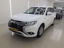 Mitsubishi Outlander 2.4 PHEV Pure+Apple-care-Play+camera+stoel-verw+Parel-White = SUPER !!
