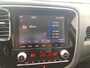 Mitsubishi Outlander 2.4 PHEV Pure+Apple-care-Play+camera+stoel-verw+Parel-White = SUPER !!