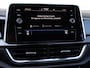 Volkswagen T-Roc 1.5 TSI R-Line 150 pk DSG | Panoramadak | Trekhaak | Navigatie | Climate control | LED plus | 17" Valencia