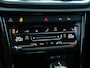 Volkswagen T-Roc 1.5 TSI R-Line 150 pk DSG | Panoramadak | Trekhaak | Navigatie | Climate control | LED plus | 17" Valencia