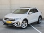 Volkswagen T-Roc 1.5 TSI R-Line 150 pk DSG | Panoramadak | Trekhaak | Navigatie | Climate control | LED plus | 17" Valencia