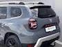 Dacia Duster 1.3 TCe Extreme / Dealer onderhouden / 1.500 kg trekhaak / Camera 360° / Stoelverwarming / Climate Control / Navigatie / Apple Carplay Android / 17" LM wielen / Winterwielenset 16" LM inclusief /