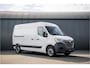 Renault Master Bleu DCI 135PK | L2H2 | Nieuw | Navi | 3-Zits | LED | Cruise | Airco