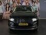 Volkswagen Tiguan 1.5 TSI Elegance - Trekhaak - Dodehoek - Draadloze telefoonlader - Navi - Stoel en Stuurverw
